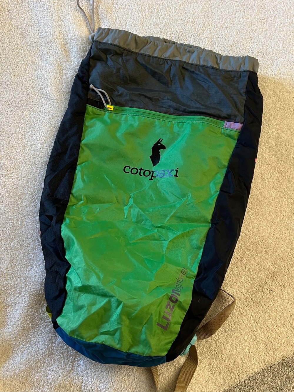 Cotopaxi Luzon Del Día 18L Backpack Hiking Travel Daypack Multicolor